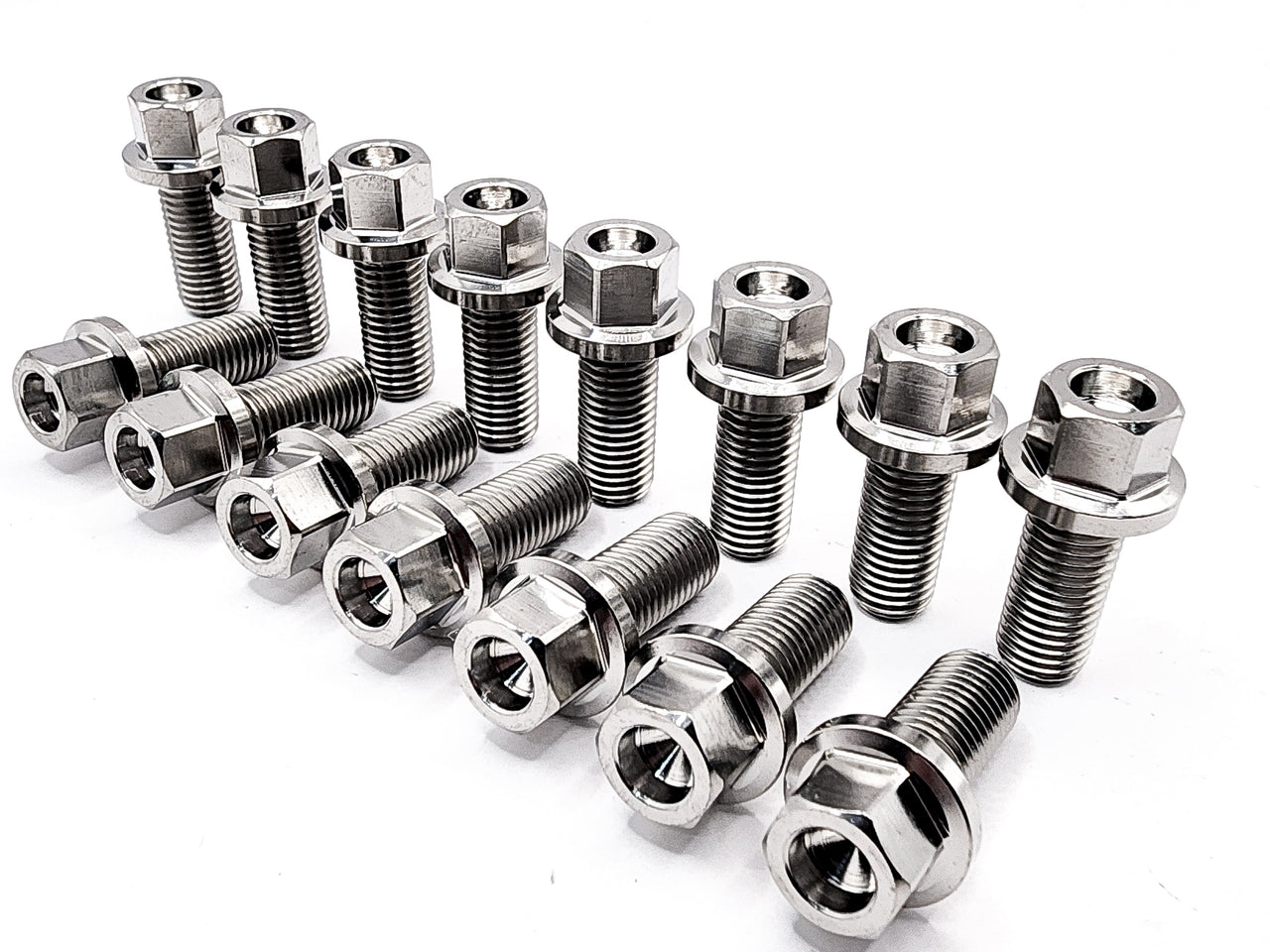 Rear Wheel Centre Bolt Kit